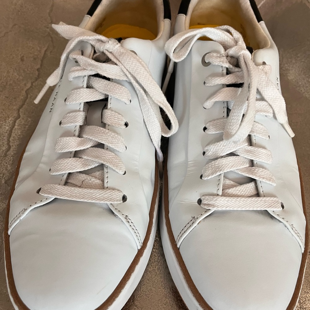 Cole Haan White Leather Low-Top Sneakers with Brown Trim Sz 9